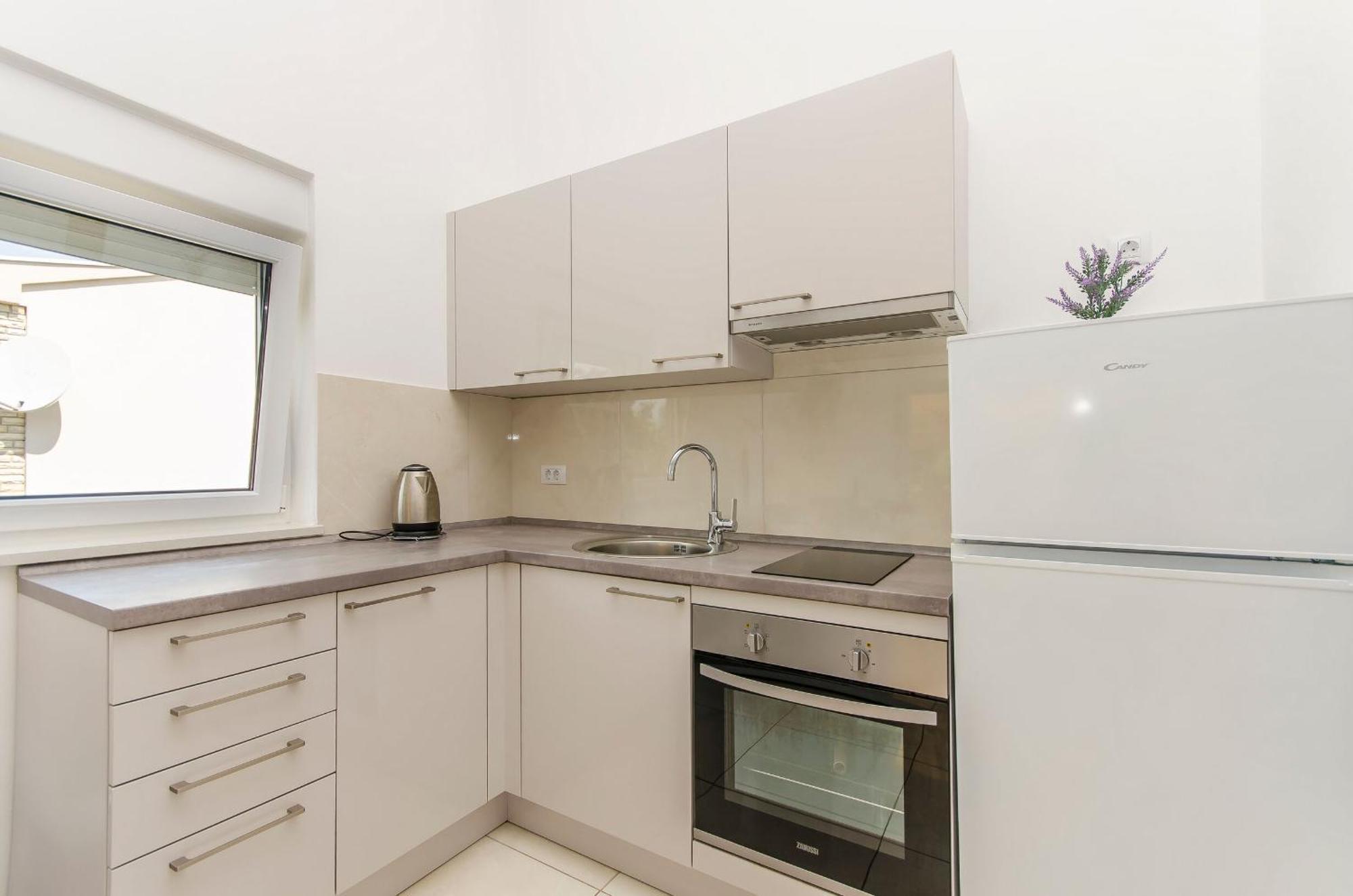 Apartment A-z